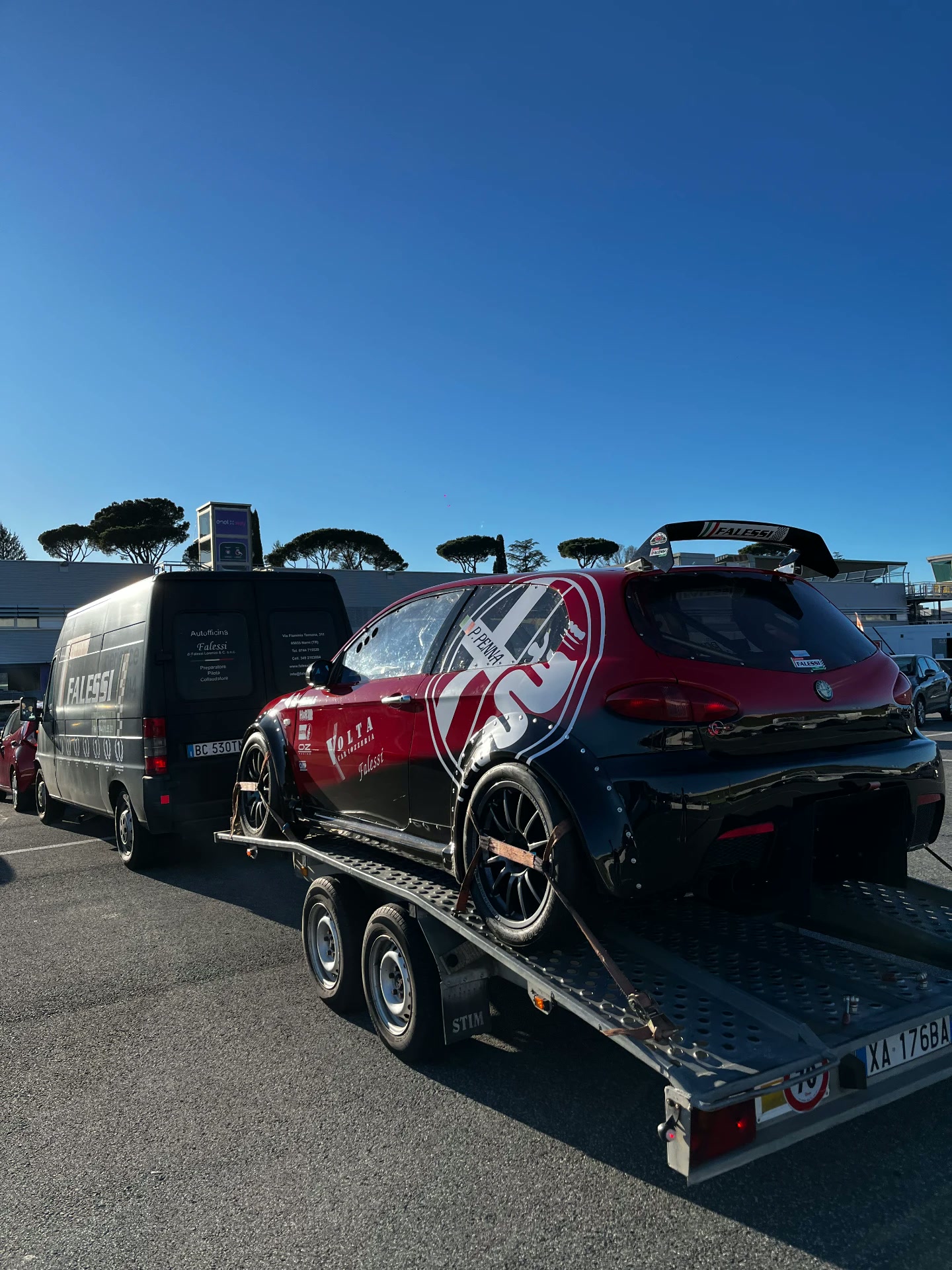 La 147 GTA di zio Paolo sul carrello, pronta per il trasferimento in circuito